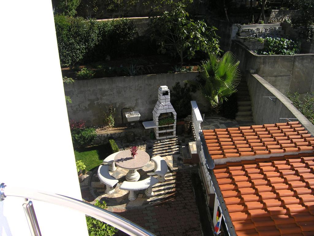 Apartments Kristina Veglia Exterior foto