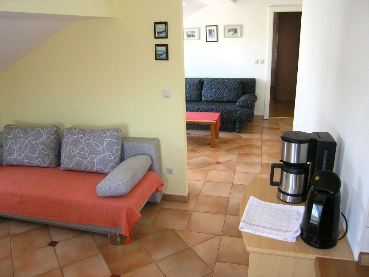 Apartments Kristina Veglia Exterior foto